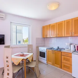 Apartment Tomo Kroatien